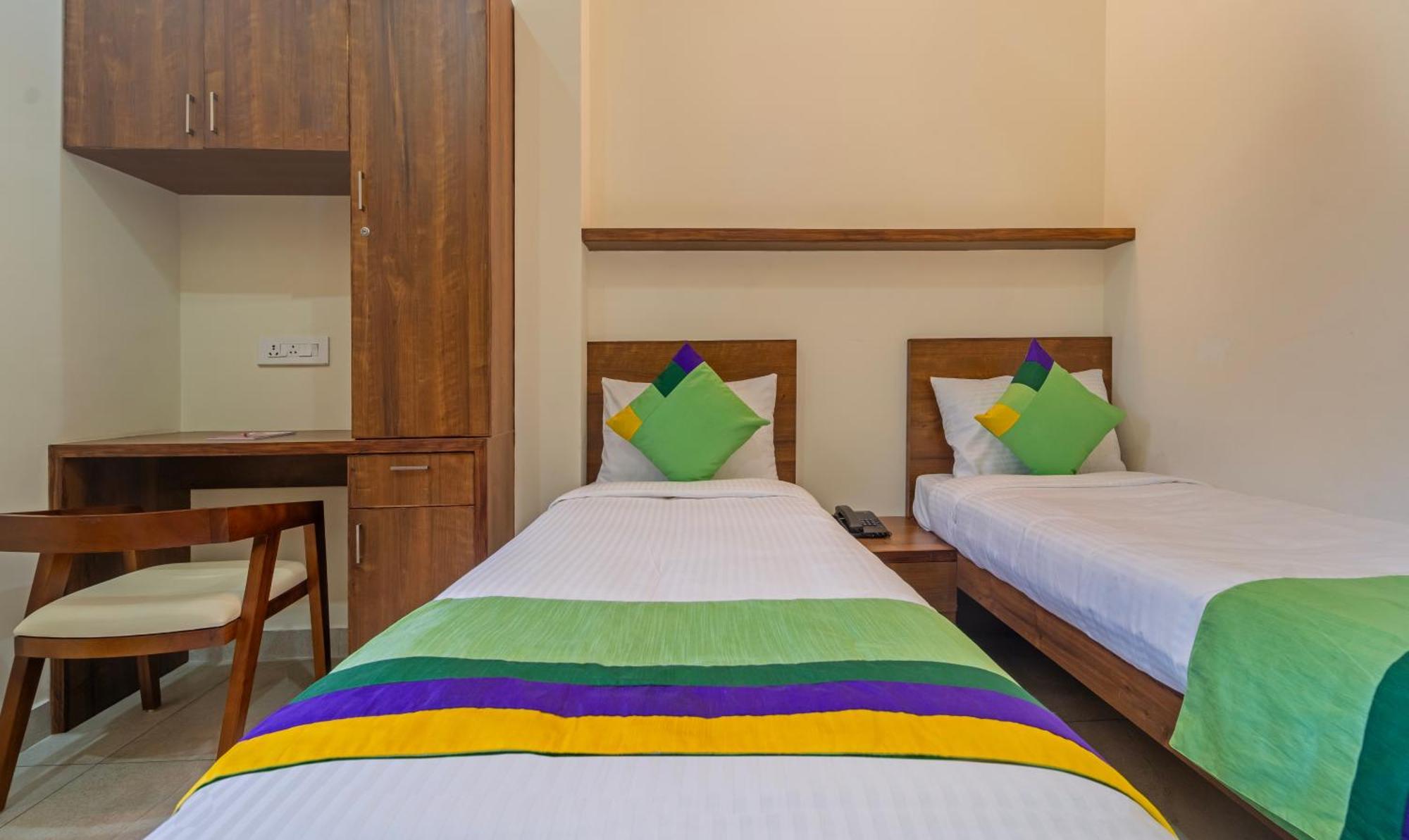 Itsy Hotels Avani Stays, Vyttila, Kochi Exterior foto