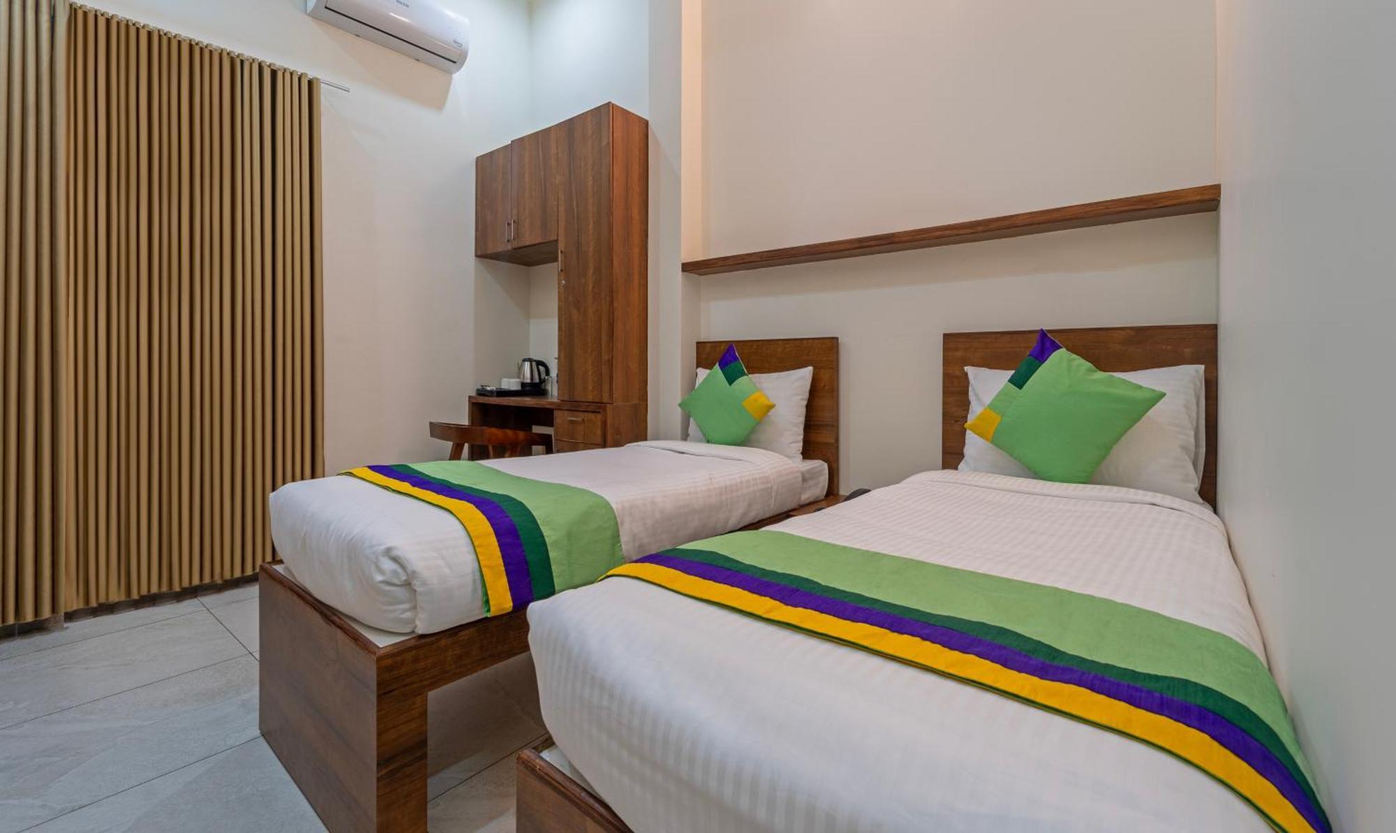 Itsy Hotels Avani Stays, Vyttila, Kochi Exterior foto