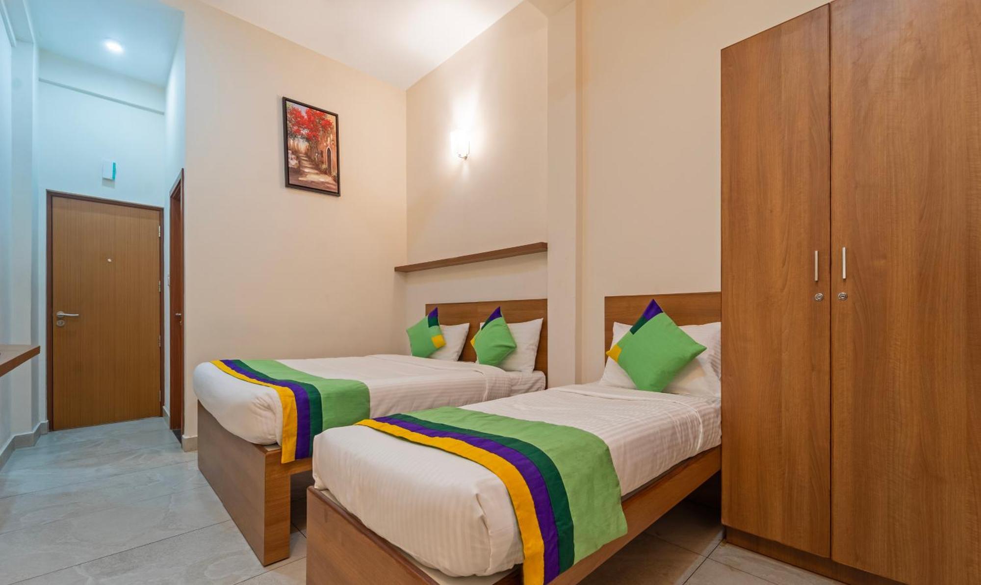 Itsy Hotels Avani Stays, Vyttila, Kochi Exterior foto